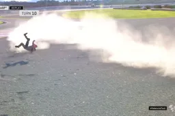 VIDEO Fabio Quartararo, incidente ad alta velocità. Pilota ok