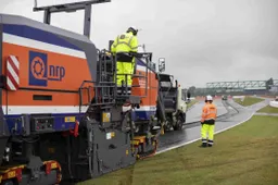 MotoGP: Procedono i lavori sull'asfalto di Silverstone