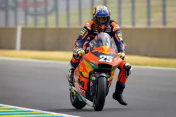 Moto2 Le Mans: la prima pole di Raúl Fernández, 2° Bezzecchi