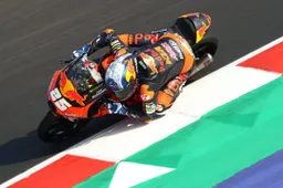 Moto3, Misano-2: Fernández soffia la pole ad Arbolino, 3° Migno