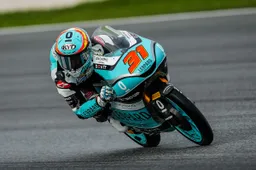 Moto3 Sepang: la prima pole di Adrian Fernandez, Lunetta 6°