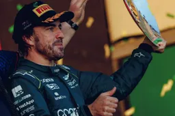Fernando Alonso, 3 su 3 con Aston Martin: ma Vettel non si pente del ritiro