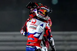 MotoGP, che botto Ducati: le scuse di Bagnaia ed i dolori di Martín