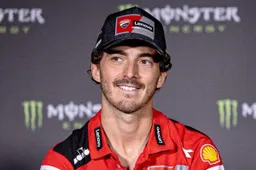 MotoGP, Stoner-Bagnaia tete-a-tete: "Può succedere di tutto"