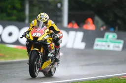 Valzer di sostituzioni nel British Superbike a Cadwell Park