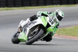 FSBK: Gregory Leblanc vola in testa al campionato con Kawasaki SRC
