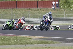 FSBK: terzo round 2011, a Le Vigeant BMW contro Kawasaki