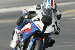 FSBK Magny Cours Gara 1: quinta vittoria di Sebastien Gimbert