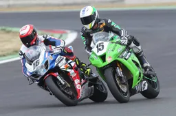 FSBK Magny Cours Gara 1: nuova vittoria di Gregory Leblanc con Kawasaki SRC