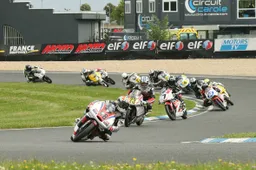 FSBK Moto3 Carole Gara 1: dominio di Lorenzo Dalla Porta con la Peugeot