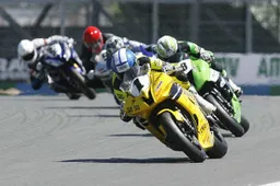 FSBK: annunciata l'entry list della classe Supersport 2011