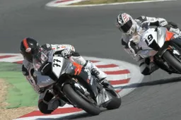 FSBK: cinque piloti per l'Up Racing, due su Kawasaki in Superbike