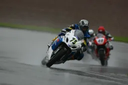 IDM Superbike Sachsenring Gara 2: sorpresa Gabor Rizmayer
