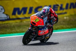 Moto2 Catalunya, Prove 2: Garcia da record, Arbolino di un soffio