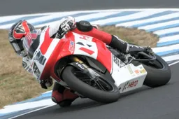 Superbike: clavicola fratturata in 4 punti per Geoff May