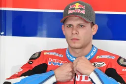 Cal Crutchlow: doppia operazione a Melbourne, in Malesia c'è Stefan Bradl