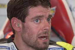 MotoGP: Crutchlow contro Bradl, rinviato il forcellone in carbonio