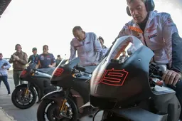 MotoGP, due Honda diverse per Jorge Lorenzo e Marc Marquez