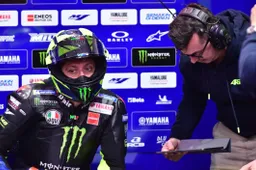 MotoGP, Meregalli: "Rossi deve cambiare stile di guida"