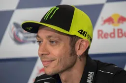Valentino Rossi: "Ho promesso che presto correrò nel DTM"