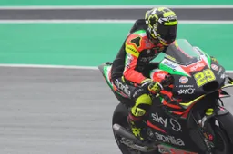 Andrea Iannone: "Aprilia soffre di chattering con serbatoio vuoto"