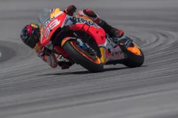 Jorge Lorenzo: "Grazie Valentino". Max Biaggi: "Pilota corretto e sincero"