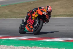 MotoGP, Johann Zarco con un nuovo telaio. KTM ancora in pista