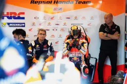 MotoGP, Kuwata (boss HRC): "Lorenzo resterà fino al 2020"