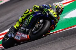 Valentino Rossi snobba Marc Marquez: "Io penso al terzo posto"