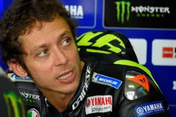 Coronavirus, stop MotoGP: per Valentino Rossi una doppia beffa