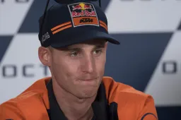 MotoGP, Pol Espargarò: "Rossi il migliore, ma ha creato gli hooligans"