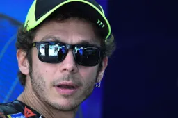 MotoGP, l'affare Valentino Rossi nel progetto Petronas SRT