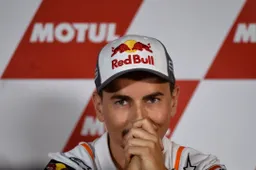 MotoGP, Jorge Lorenzo 'poker face': "Sono aperto a tutte le occasioni"