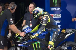 MotoGP, Alex Briggs: "Valentino Rossi non ha più 20 anni"