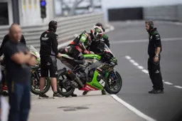 Superbike, Jonathan Rea: "Meglio non scoprire le carte"