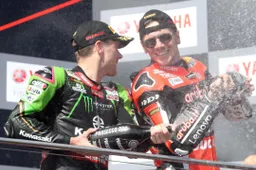 Superbike, Alex Lowes: "Jonathan Rea tornerà imbattibile"