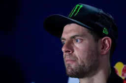 MotoGP, Cal Crutchlow alla carica: "Non toglierò il piede dall'acceleratore"