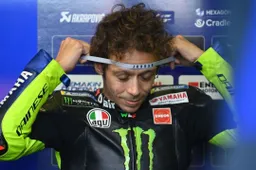 MotoGP, Valentino Rossi pronto a firmare: "Mi spiace per Alex e Brent"