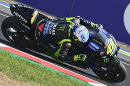 MotoGP, Valentino Rossi: la seconda pillola blu non fa effetto