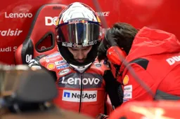 MotoGP, Dovizioso-Petrucci: faccia a faccia sul volo per l'Italia