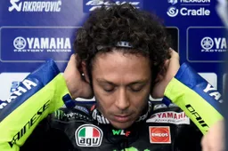 MotoGP, Lorenzo sr: "Per Valentino Rossi tre errori fatali"