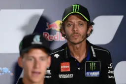 MotoGP, Valentino Rossi sul rebus motore: "Spero che Yamaha risolva"