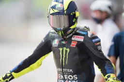 MotoGP, Valentino Rossi: "La Race Direction intervenga su Johann Zarco"