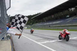 MotoGP, tifoso scavalca le recinzioni: un arresto in Stiria