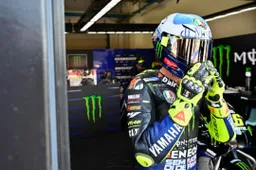 Valentino Rossi borderline: "Un 'aiuto' per fare l'amore due volte"