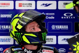 MotoGP, Valentino Rossi: "Cara Yamaha... impara dalla Suzuki"