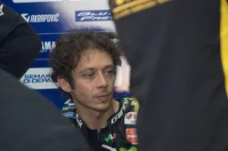 MotoGP, Valentino Rossi al capolinea con Yamaha factory