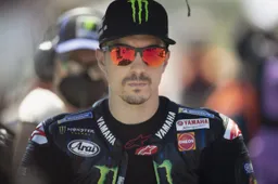 MotoGP, Maverick Vinales criticato sui social: cancella il profilo Twitter