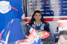 Jason Dupasquier grave in ospedale: l'abbraccio dei piloti MotoGP