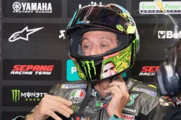 MotoGP, Valentino Rossi: "Che senso ha continuare?"